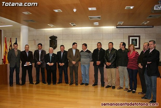 Firma del Convenio de Colaboración entre el Ayuntamiento de Totana y el Ilustre Cabildo Superior de Procesiones