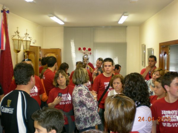 La Hermandad del Santisimo Cristo del Calvario de Almassora (Castellón) visitó nuestra sede