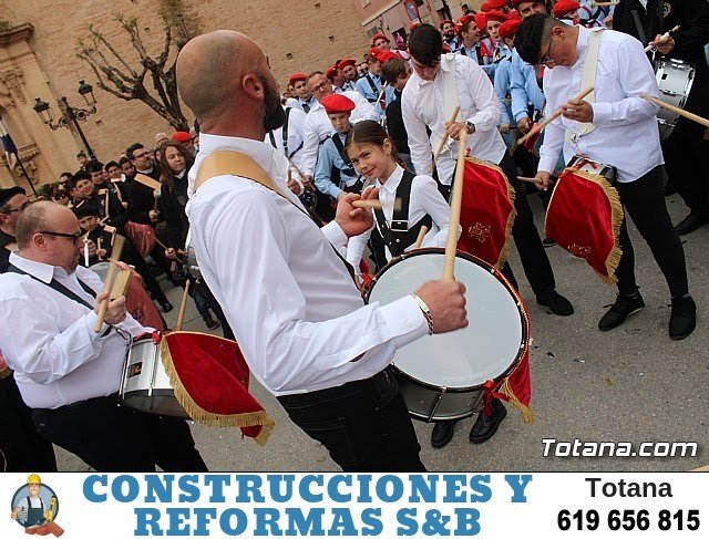 Armaos participando en la tamborada de Domingo de Resurreccion - 13